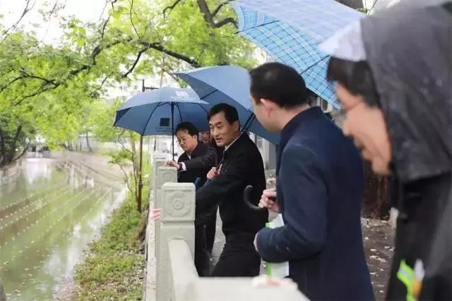 扑克之星“石墨烯可见光催化技术”引起各地宽泛关注